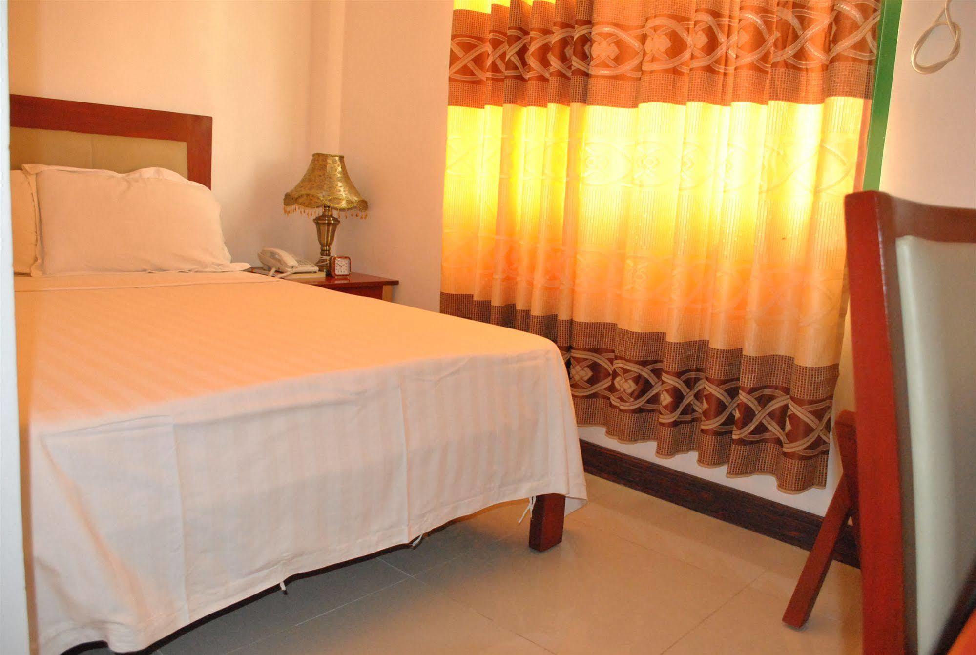 Dragon Home Inn Cebu Екстер'єр фото